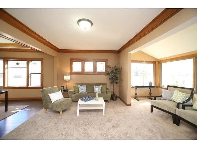 Building Photo - 3145 S 31st Ave