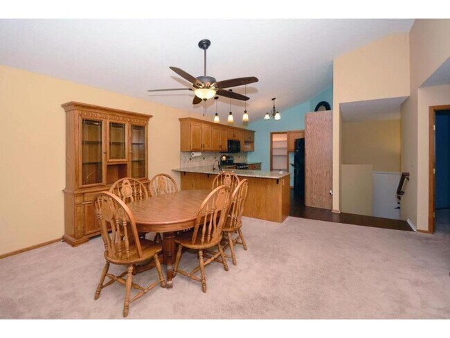 Building Photo - 5740 Willow Trail