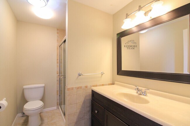 Building Photo - 3006 W 47th Ave