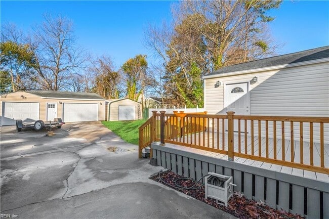 Building Photo - 3221 Hyde Cir