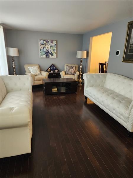 Building Photo - 1376 Pheasant Cir