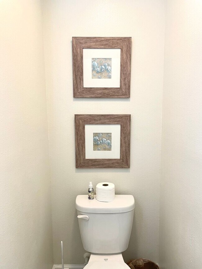 Building Photo - Available Move In 06/01! - Beautiful 3 Bed...