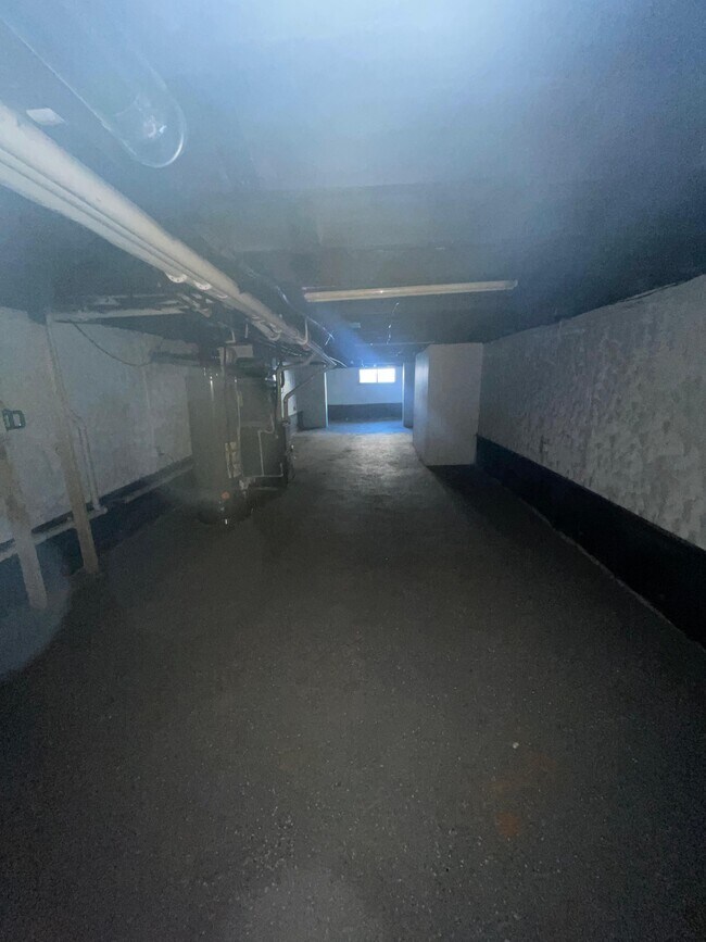 Building Photo - 645 Dumbarton Ave