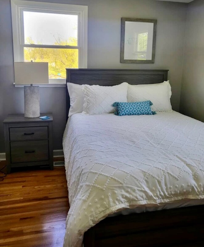 Building Photo - 202 Edgewater Dr