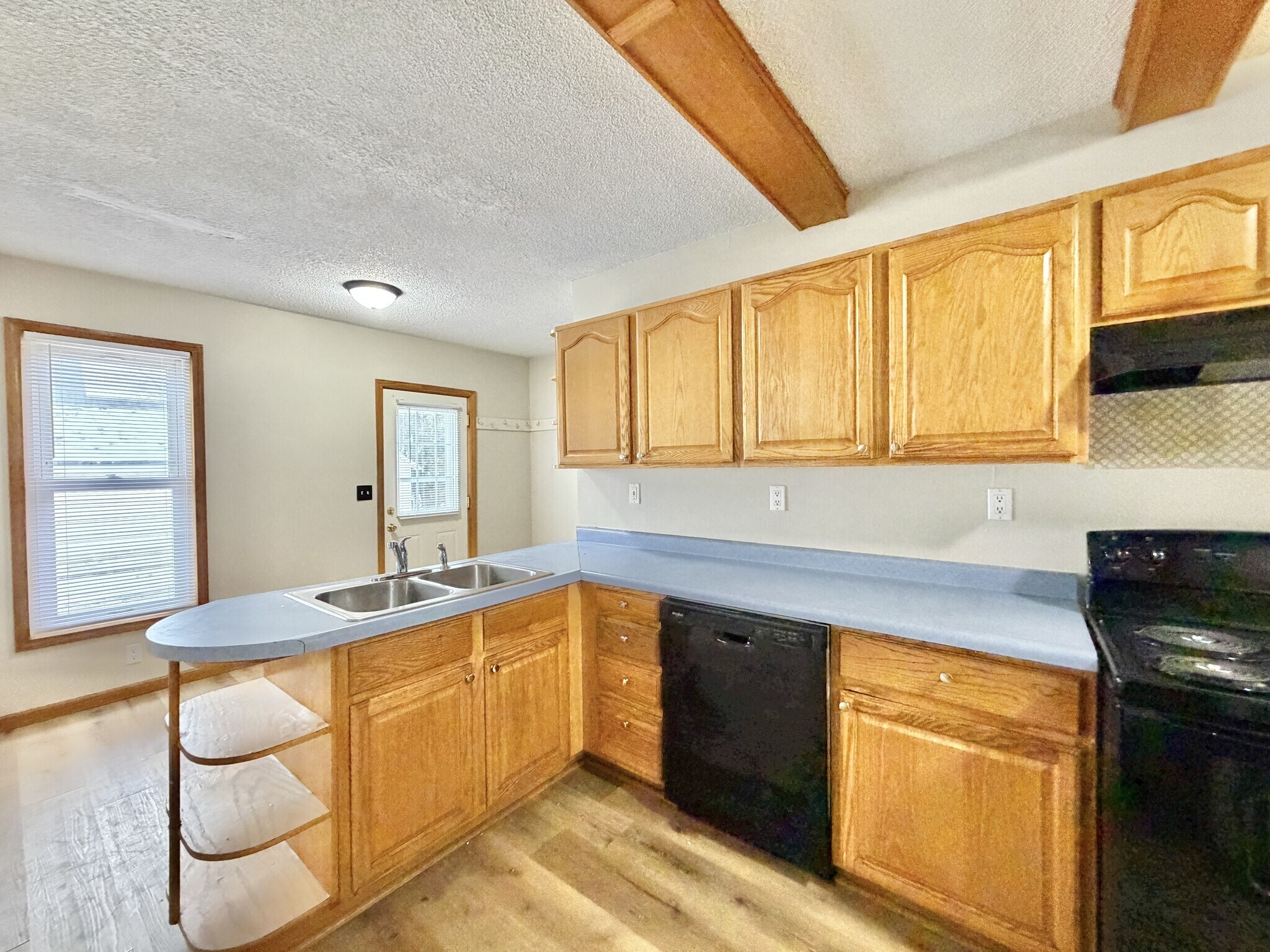 Building Photo - 1014 10th St