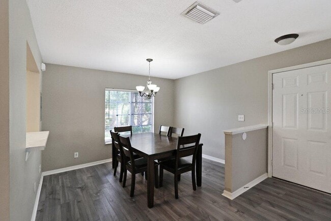 Building Photo - 7127 Waterside Dr