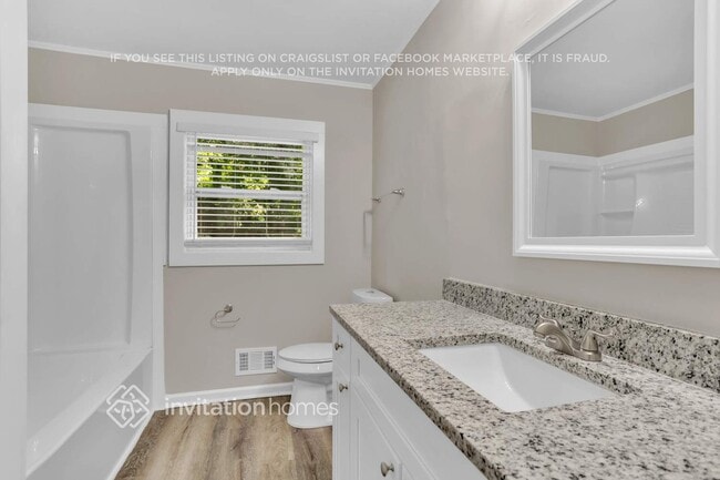 Building Photo - 3640 W Potomac Dr