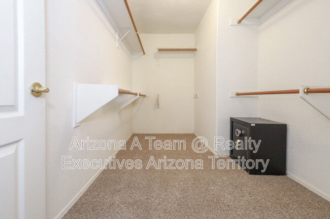 Building Photo - 831 S Rincon Rising Rd