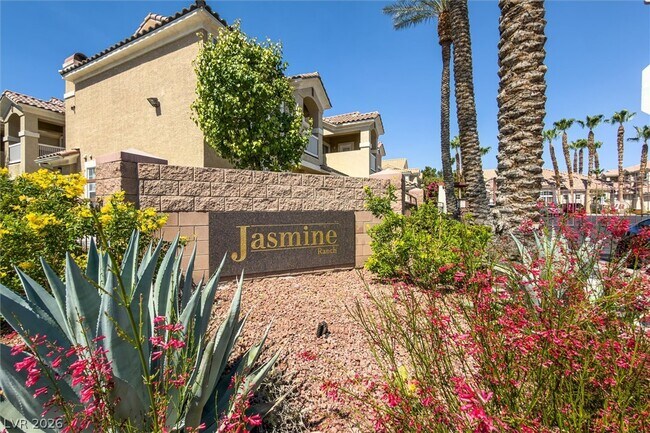 Building Photo - 5855 Valley Dr