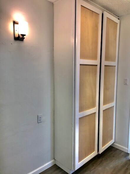 bdrm 3 linen/other closet - 4033 Van Dyke Ave