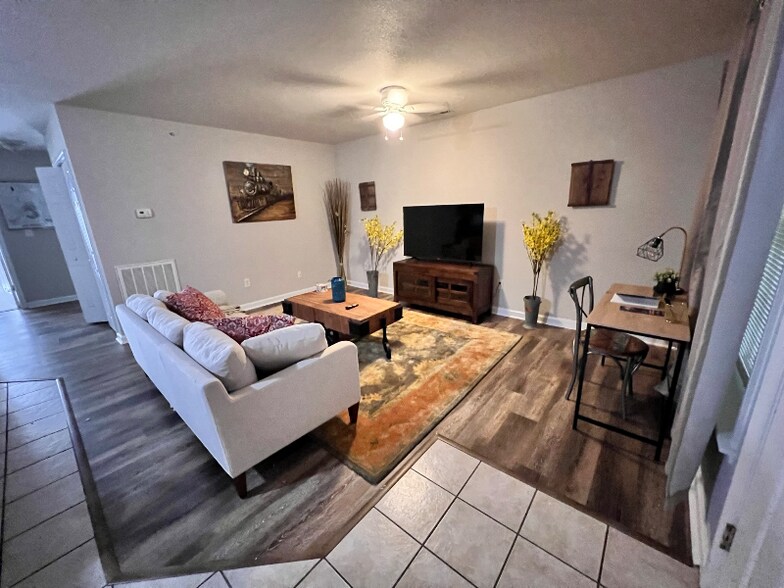Primary Photo - 3500 Clover Rd