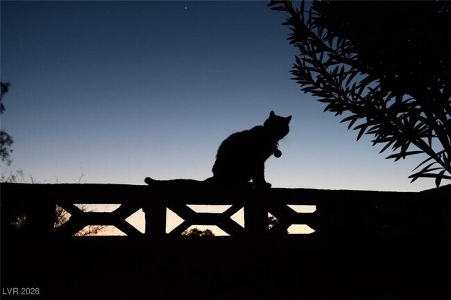 Building Photo - 481 Benedict Dr