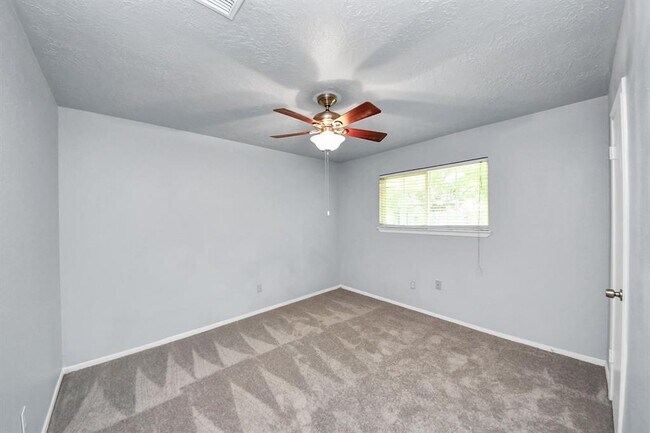 Building Photo - 22407 Millgate Dr