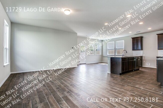Building Photo - 11729 Lago de Garda Dr