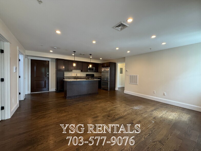 Building Photo - 2 Alleghany St