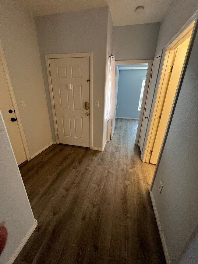 Building Photo - Beautiful 3-Bedroom, 3-Bath Home – Move-In Ready