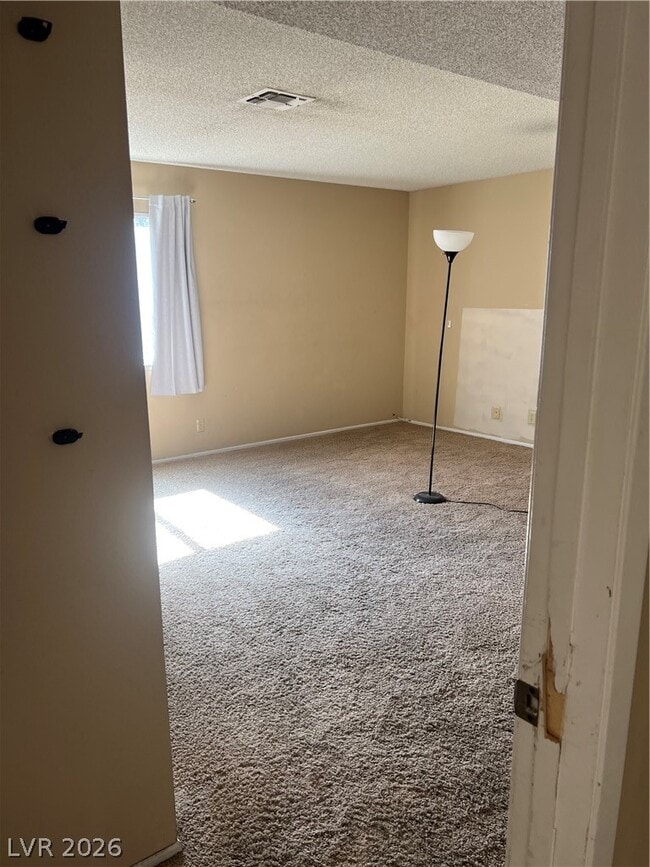 Building Photo - 2625 Lourdes Ave