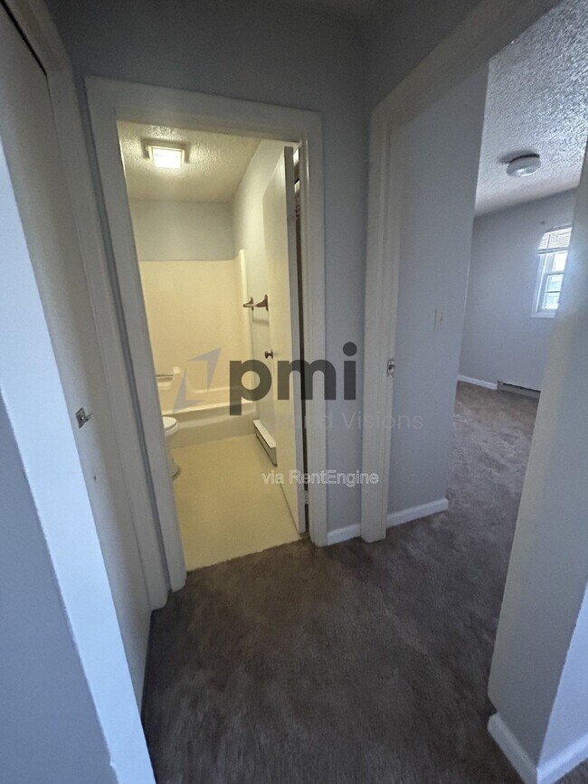 Building Photo - 24 W Buchanan Ave