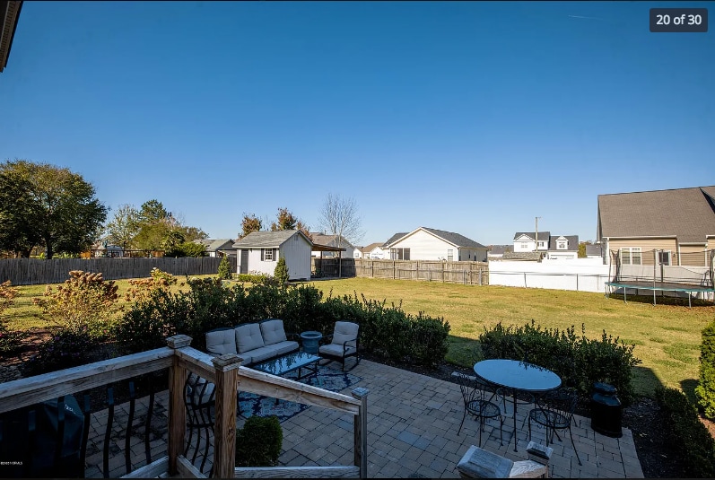 Building Photo - 966 Teakwood Dr