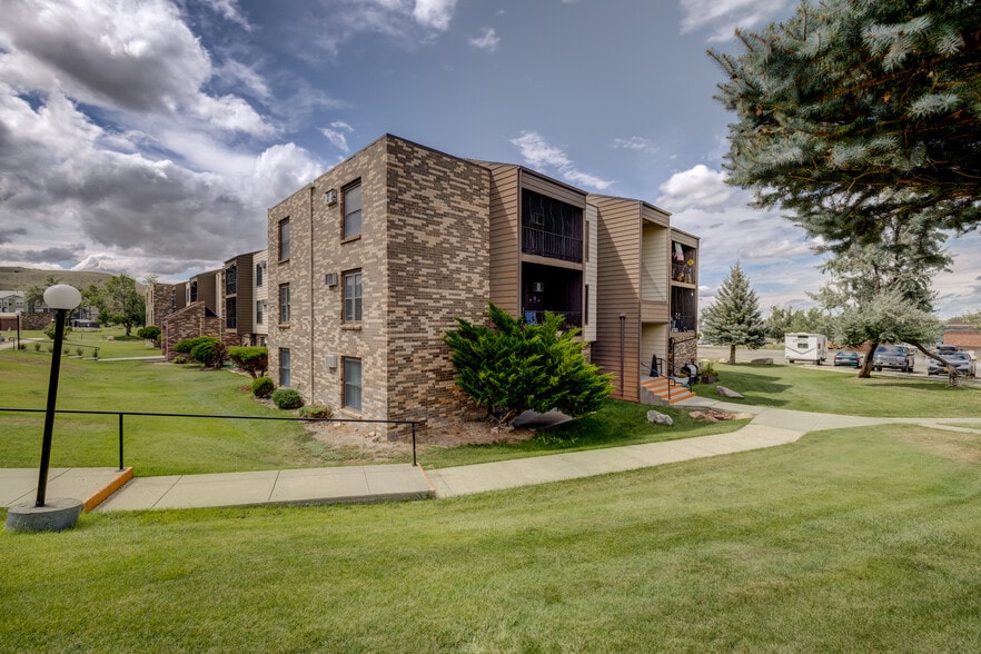 Building Photo - 4500 S Poplar St
