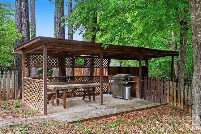 Building Photo - 13505 Gatestone Ln