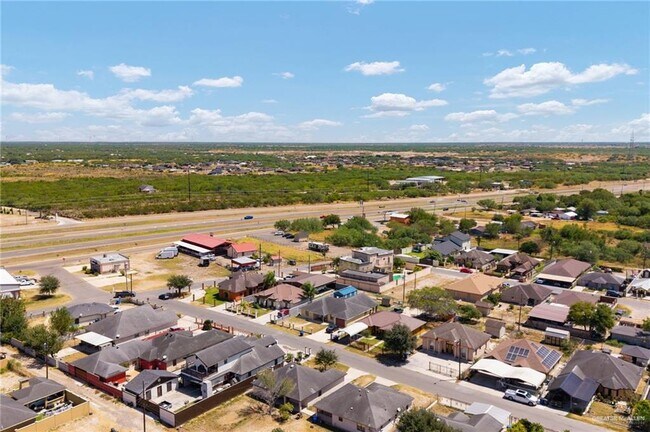 Building Photo - 682 Alto Bonito St