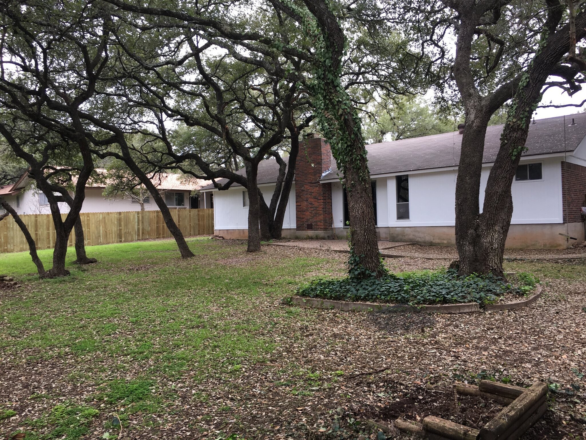 Building Photo - 2400 Dijon Dr