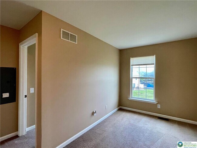 Building Photo - 1503 Artisan Ct