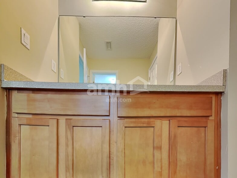 Building Photo - 8420 Candlewood Cove Trl