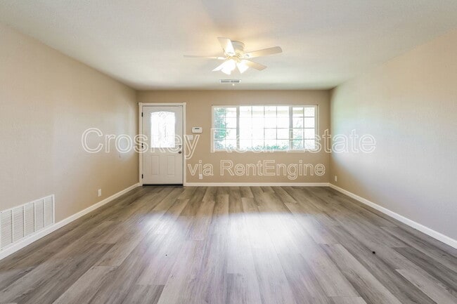 Building Photo - 322 Sweeney Rd