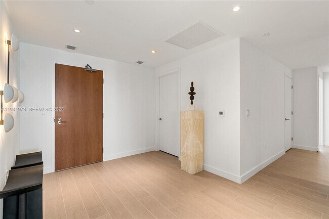 Building Photo - 500 Alton Rd