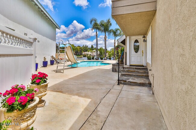 Building Photo - 30705 Davey Jones Dr