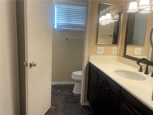 Building Photo - 1053 N Wisteria Ave