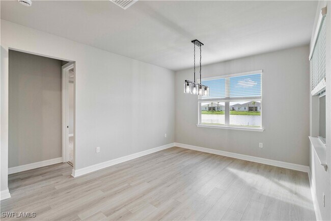 Building Photo - 16420 Seven Lks Ave