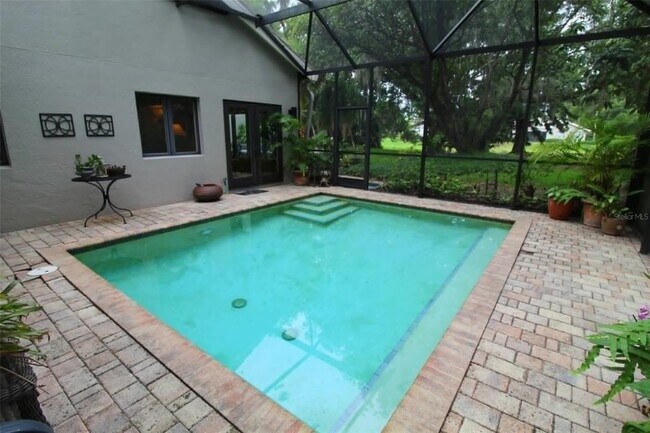Building Photo - 4532 Ascot Cir N
