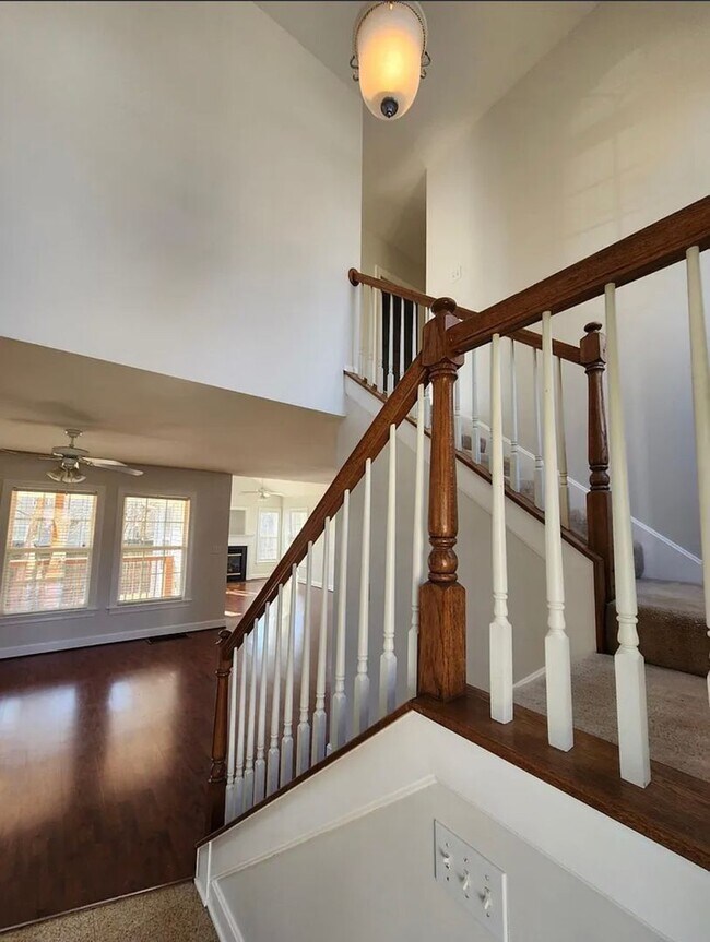 Building Photo - 4200 Blue Teal Pl