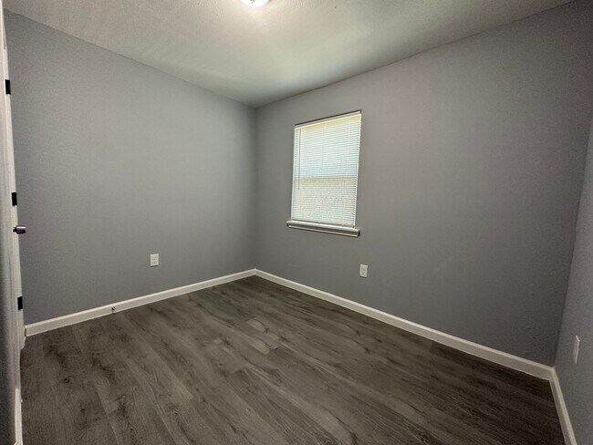 Building Photo - 2504 Rosemead Dr