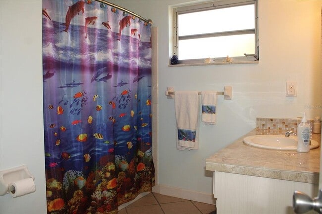 Building Photo - 5062 Live Oak Cir