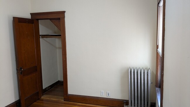 Building Photo - 162-164-164 Langdon Ave