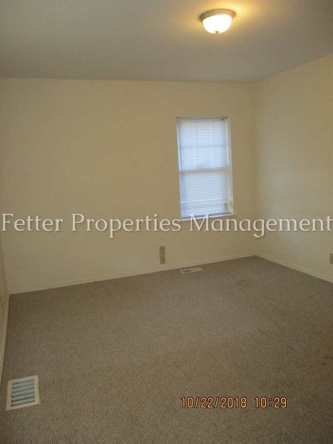 Building Photo - Summer Special! Half Off First Month's Rent!