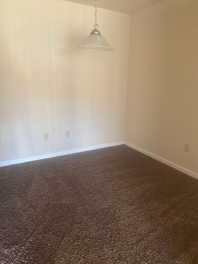 Building Photo - Cozy 1 bedroom!