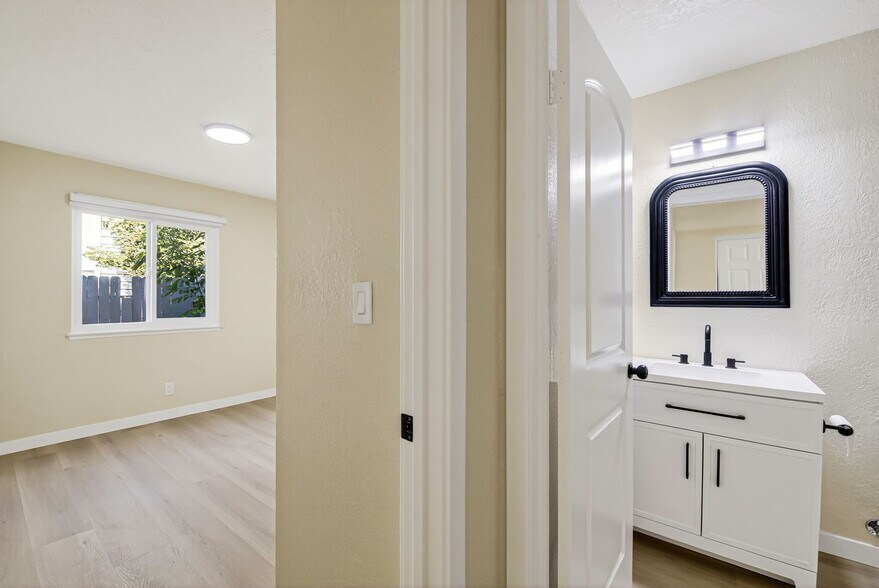 Building Photo - 1250 S Brookhurst St