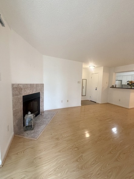Building Photo - 11201 Lynbrook Dr