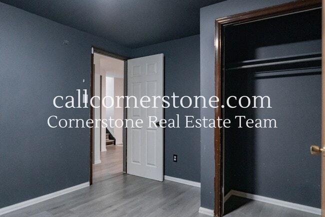 Building Photo - 1320 Verde Dr