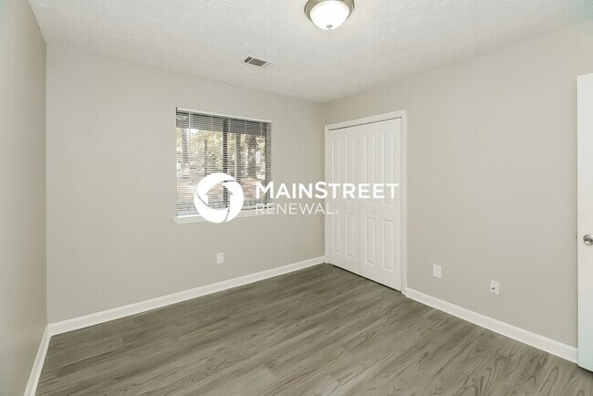 Building Photo - 3 Bedroom Pet-Friendly Home in Jonesboro, GA with Main Street Renewal