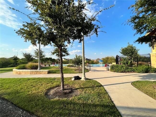 Building Photo - 20000 Price Daniel Dr