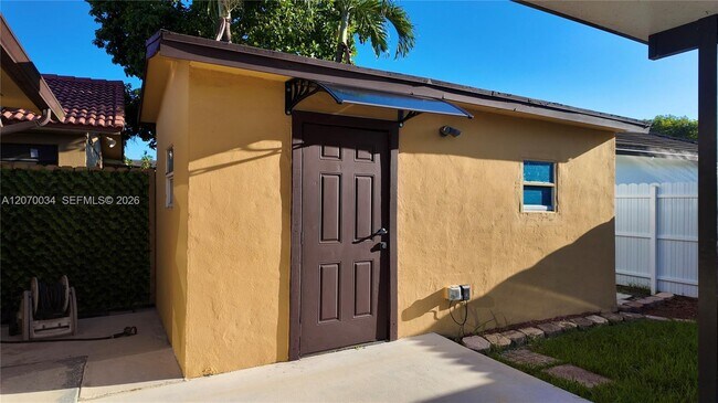 Building Photo - 11570 SW 144th Path