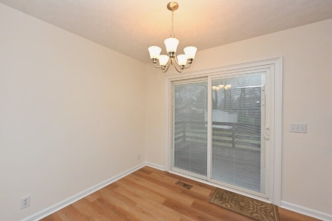 Building Photo - Car-free convenience! Modern 3 Bed Home Minutes from Downtown Gallatin