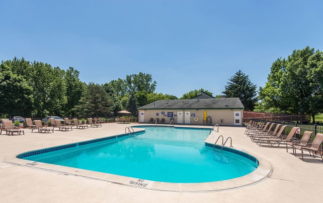 Swimming Pool - Roundtree