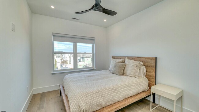 Building Photo - 107 N New Haven Ave